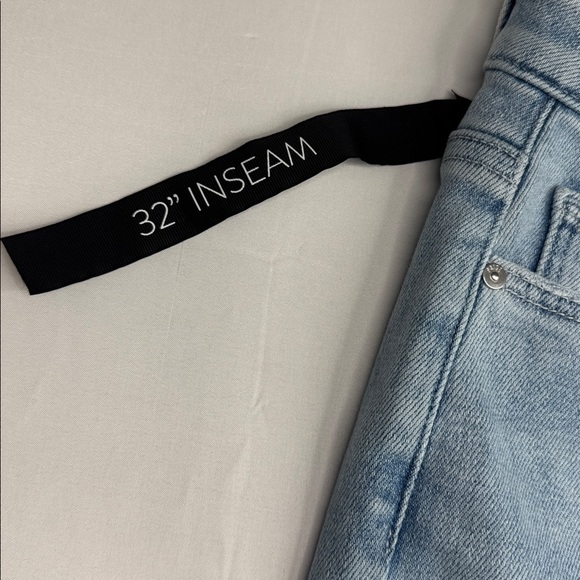 Paige High Rise Laurel Canyon Jeans size 32 32x32 wide leg boot cut soft stretch - Picture 9 of 17